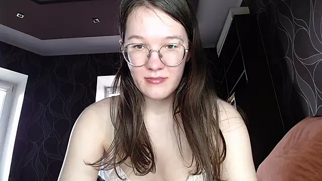 MiriamOr online show from March 10, 2025, 11:42 am