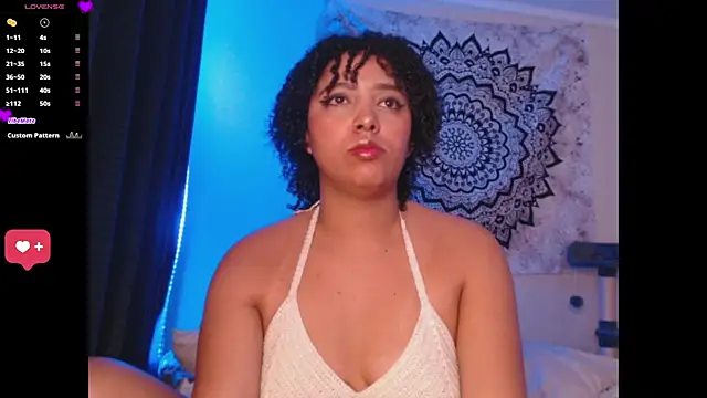 Snapshot of michell_bling1 chatting on March 1, 2025, 3:10 am michell bling1 online show from March 1, 2025, 3:10 am