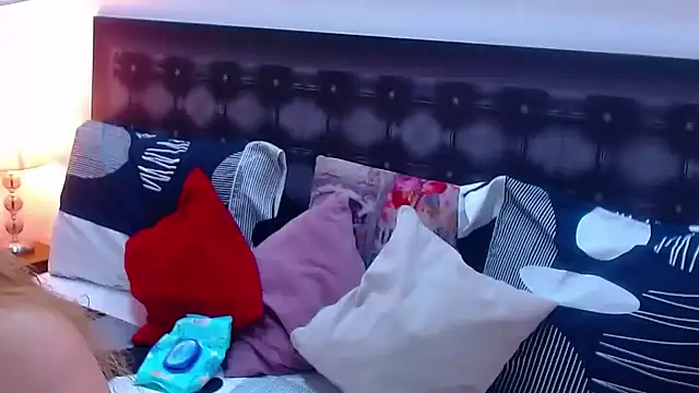 sandra 20 online show from October 26, 2025, 10:32 am