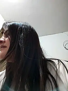 Mia Hampton online show from November 29, 2025, 2:03 am