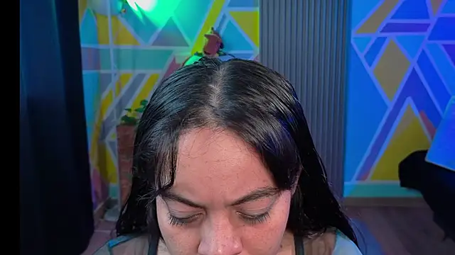 Cuttiealice online show from September 29, 2025, 12:32 pm