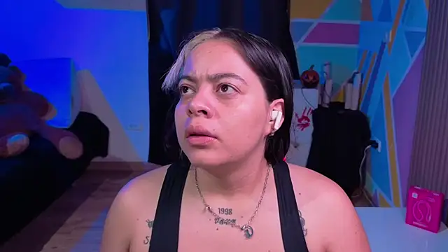 Cuttiealice online show from November 1, 2025, 12:51 pm