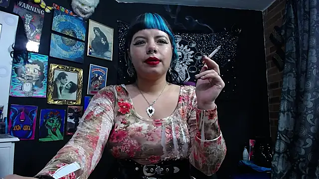 Yourmadame P online show from February 12, 2025, 9:22 pm