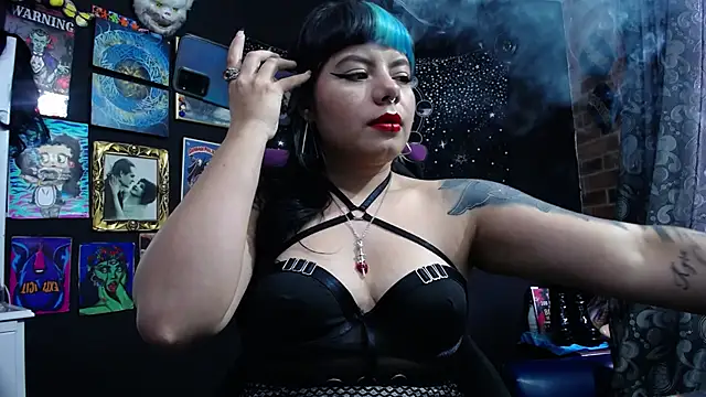 Yourmadame P online show from February 19, 2025, 6:21 pm