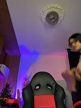 monroe 777 online show from January 1, 2025, 9:17 am