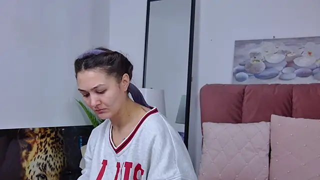 Snapshot of NicolLopeze chatting on February 26, 2025, 7:20 am NicolLopeze online show from February 26, 2025, 7:20 am