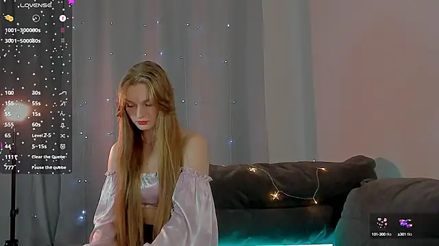 Snapshot of Barbie-Doll- chatting on December 9, 2024, 11:24 pm Barbie-Doll- online show from December 9, 2024, 11:24 pm