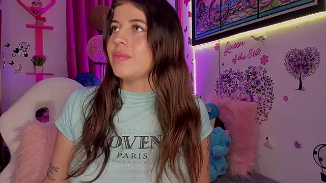 zoe kittylove online show from December 19, 2024, 5:40 am