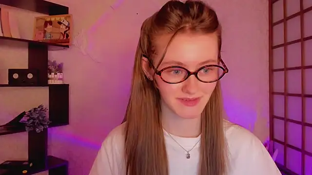 KateCuddle online show from January 23, 2025, 5:24 am