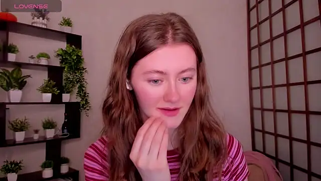 KateCuddle online show from February 17, 2026, 2:41 am