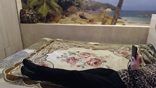 Snapshot of Aphelandra chatting on March 18, 2025, 1:09 pm Aphelandra online show from March 18, 2025, 1:09 pm