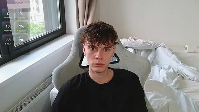 Snapshot of cute_thomas chatting on May 27, 2026, 5:32 pm cute thomas online show from May 27, 2026, 5:32 pm