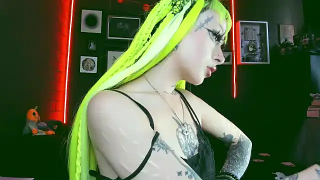 insania 9999  online show from February 3, 2025, 5:35 pm