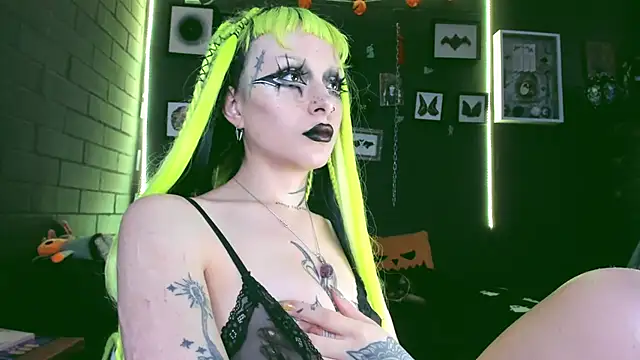 insania 9999  online show from February 17, 2025, 8:47 pm