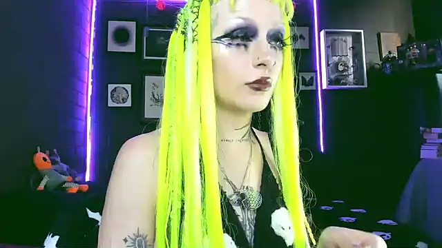 insania 9999  online show from February 20, 2025, 7:52 pm