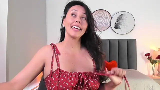 SaharaGarcia   online show from February 20, 2025, 8:14 pm