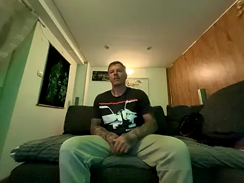 steveindahouse online show from September 22, 2025, 5:42 am