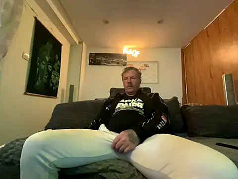 steveindahouse online show from October 2, 2025, 2:46 pm