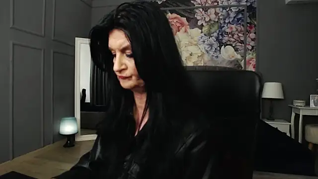 DomMelissaW online show from December 8, 2024, 3:32 am