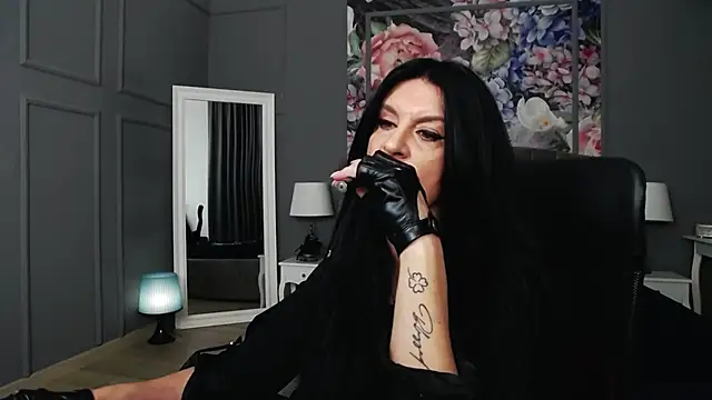 DomMelissaW online show from January 5, 2025, 1:13 am