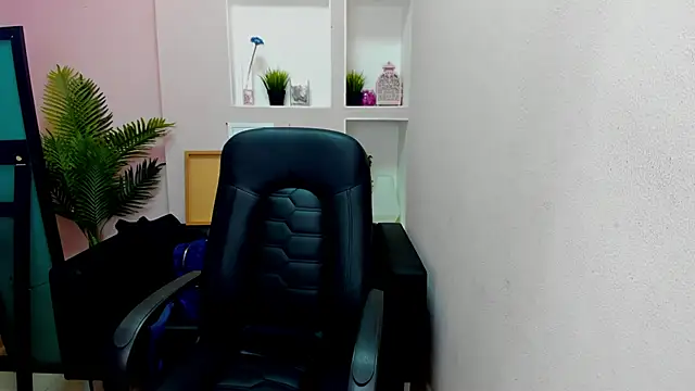 Persephoni online show from September 22, 2025, 6:43 pm