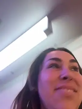 Snapshot of LeaGambit__ chatting on January 2, 2025, 8:57 pm LeaGambit online show from January 2, 2025, 8:57 pm