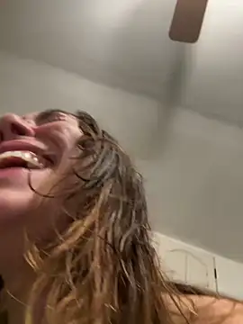 Snapshot of LeaGambit__ chatting on February 17, 2025, 1:32 pm LeaGambit online show from February 17, 2025, 1:32 pm