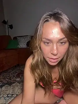 Snapshot of LeaGambit__ chatting on October 9, 2025, 4:32 am LeaGambit online show from October 9, 2025, 4:32 am