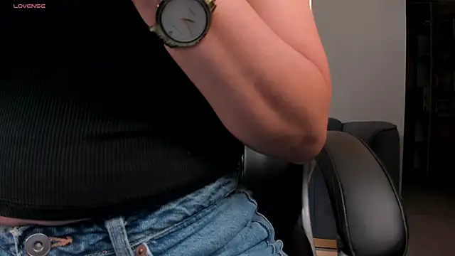 SophieBarnett online show from March 21, 2026, 12:48 am