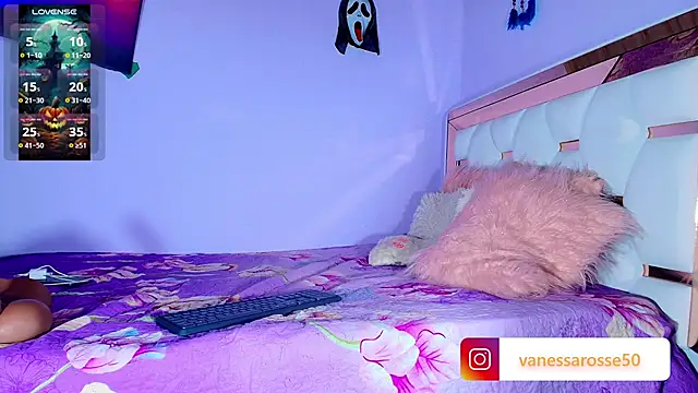 Julieth Rossi online show from October 30, 2025, 4:14 am