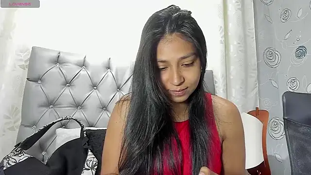 luna evaa online show from September 30, 2025, 1:38 pm