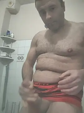 muscularsexy online show from April 13, 2026, 3:39 pm