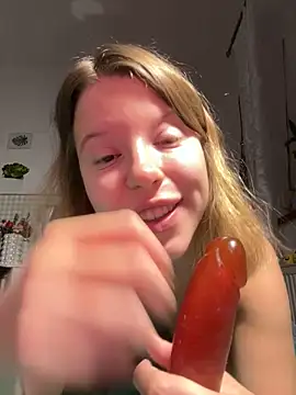 kimczii online show from September 19, 2025, 6:26 am