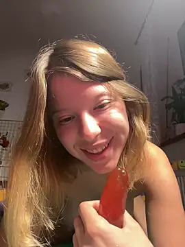 kimczii online show from September 24, 2025, 6:28 am