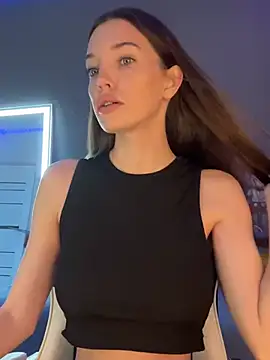 julia fly online show from December 20, 2024, 9:32 am