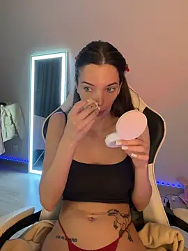 julia fly online show from April 9, 2026, 6:13 am