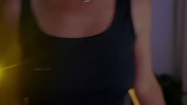 Snapshot of anabelcurvy chatting on May 20, 2026, 9:10 pm anabelcurvy online show from May 20, 2026, 9:10 pm