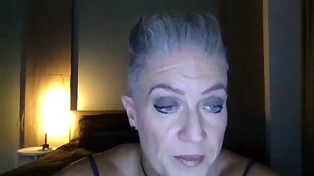 Snapshot of Devon2020 chatting on November 11, 2025, 11:43 am Devon2020 online show from November 11, 2025, 11:43 am