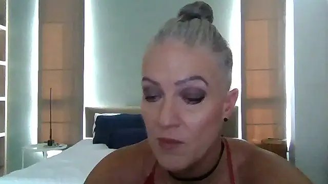 Snapshot of Devon2020 chatting on November 12, 2025, 8:59 am Devon2020 online show from November 12, 2025, 8:59 am