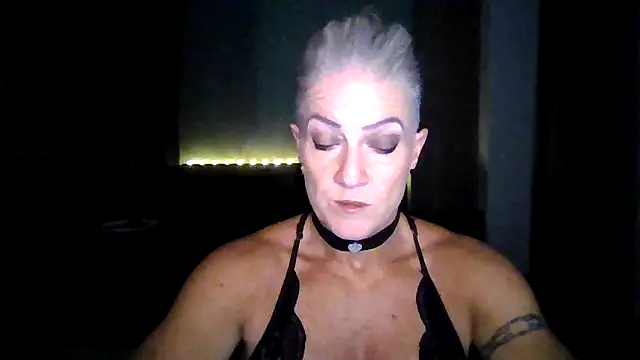 Snapshot of Devon2020 chatting on November 15, 2025, 11:40 am Devon2020 online show from November 15, 2025, 11:40 am