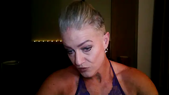 Snapshot of Devon2020 chatting on November 28, 2025, 11:35 am Devon2020 online show from November 28, 2025, 11:35 am