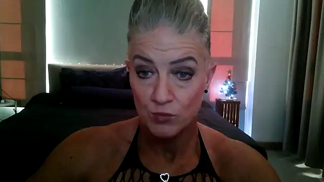 Snapshot of Devon2020 chatting on November 30, 2025, 10:19 am Devon2020 online show from November 30, 2025, 10:19 am