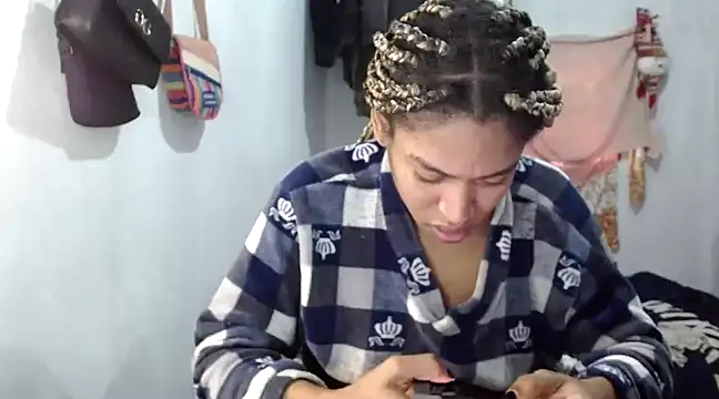 angelamarie1 online show from February 14, 2025, 3:05 pm