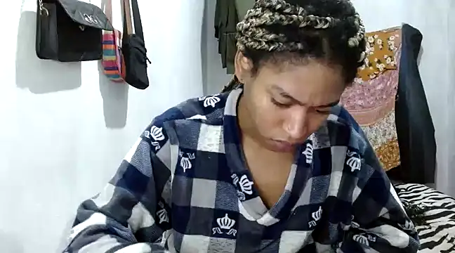 angelamarie1 online show from March 9, 2025, 10:19 am