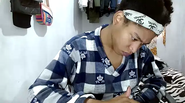 angelamarie1 online show from March 22, 2025, 12:57 pm