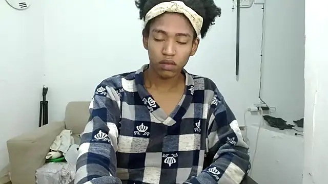 angelamarie1 online show from September 23, 2025, 10:40 am