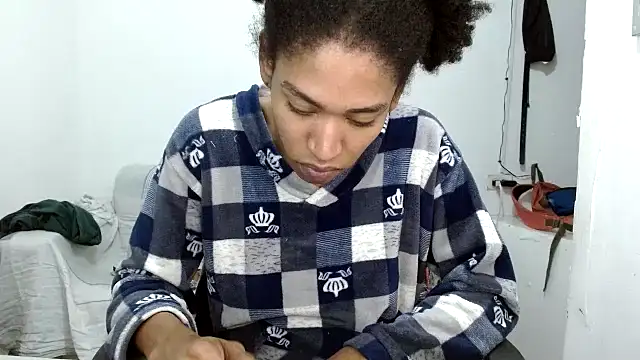 angelamarie1 online show from October 13, 2025, 11:10 am