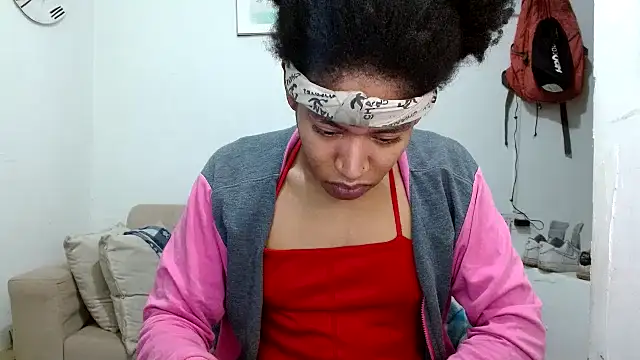 angelamarie1 online show from February 25, 2026, 12:04 pm