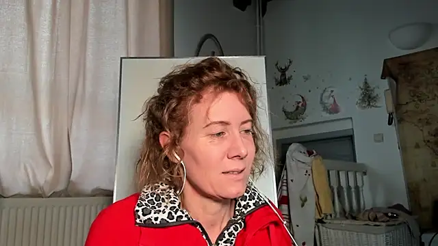 Snapshot of Lola_Belgium chatting on February 8, 2025, 3:10 pm Lola Belgium online show from February 8, 2025, 3:10 pm