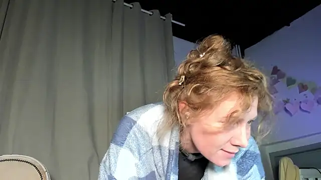 Snapshot of Lola_Belgium chatting on February 27, 2025, 5:36 pm Lola Belgium online show from February 27, 2025, 5:36 pm